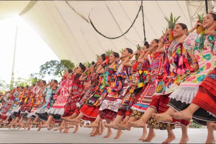 ¡Que viva Oaxaca! Color, baile y tradición en una misma festividad…¡La Guelaguetza 2025 ya está aquí!