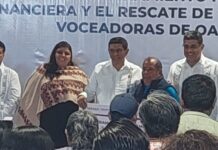 Gobierno del Estado da financiamiento a los Voceadores Oaxaqueños para dignificar su labor.