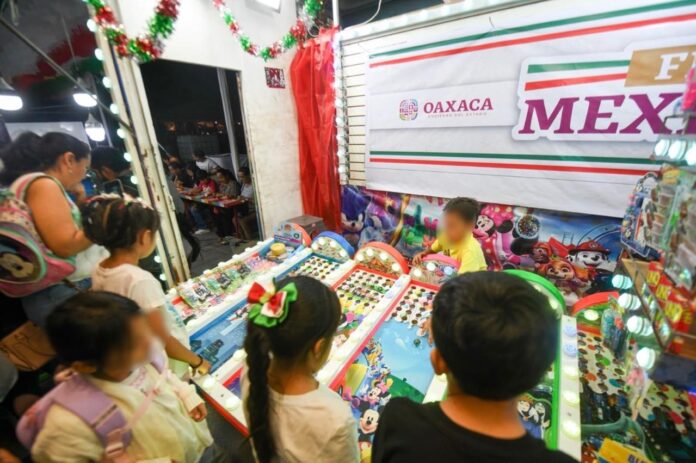 ¡Ven a divertirte; a probar de nuestra deliciosa comida gratis y a celebrar nuestras fiestas Patrias este 14:15 y 16 de septiembre de 2026 en el Zócalo de Oaxaca de Juárez!